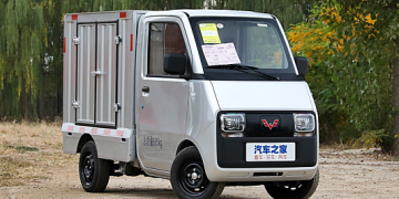Китайцы создали узкий одноместный грузовик Wuling E10 с электромотором