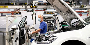 Потери автоконцернов после ухода с российского рынка оценили