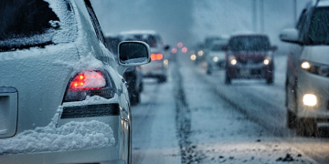 Как себя вести водителю в случае заноса машины