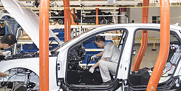 Автопроизводители в Китае столкнулись с дефицитом из-за решения властей