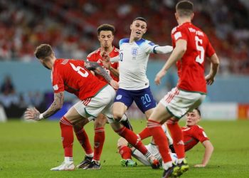 Англия без проблем вышла из группы