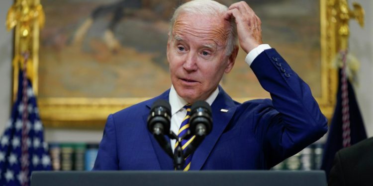 Байден последним из участников прибыл на саммит G20