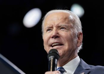 Байден заявил, что США будут соперничать с Китаем до конфликтной ситуации