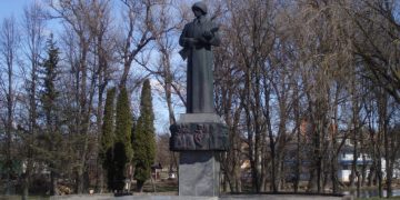 Бастрыкин поручил расследовать снос памятника «Алеша» в латвийском Резекне