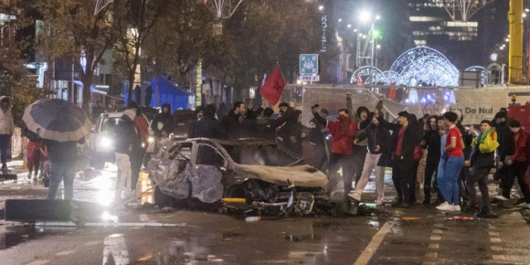 Беспорядки произошли в центре Брюсселя после матча между сборными Бельгии и Марокко