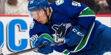 Два очка бывшего нападающего СКА Кузьменко помогли «Ванкуверу» разгромить «Вегас»