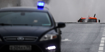 «Не верится, что они пересядут на Lada»: на чем теперь будут возить чиновников