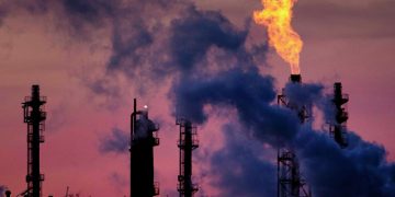 Эксперт оценил влияние энергокризиса на борьбу с изменением климата