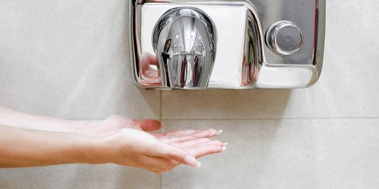 Эта вещь крадет молодость ваших рук: специалисты не советуют пользоваться ей