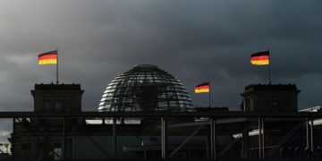 Германии грозит опасность деиндустриализации, заявил лидер СДПГ