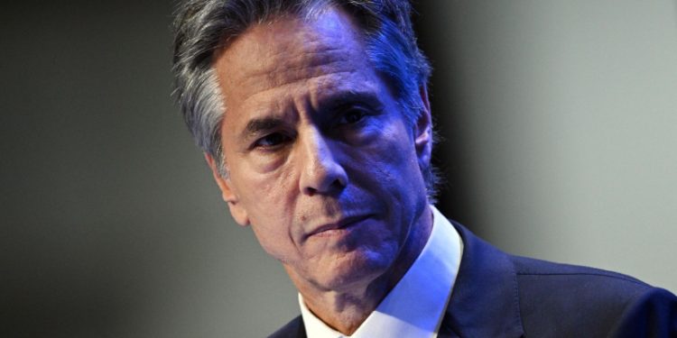 Глава Госдепа выразил беспокойство усилением борьбы с протестующими в Иране