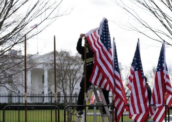 Глава таможенного управления США ушел в отставку
