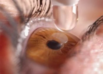 Глазные капли Vuity на шесть часов обепечат острое зрение без очков