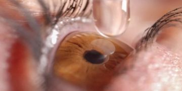 Глазные капли Vuity на шесть часов обепечат острое зрение без очков