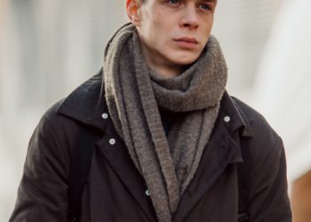 Глеб Калюжный об отказе учиться у Табакова, зависти коллег и покупке квартиры