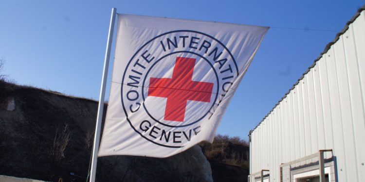 Информацию о пытках Киевом военных ЛНР передадут в Красный Крест