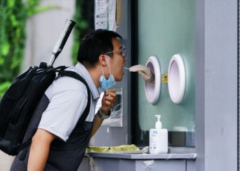 Китай четвертый день обновляет максимум по числу новых случаев СOVID-19