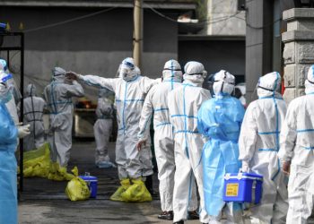 Китай третий день подряд фиксирует антирекорд по числу случаев СOVID-19