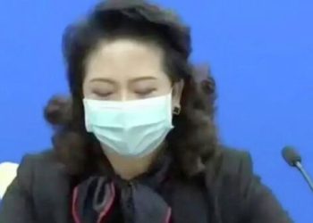 Китайские власти проверят чиновницу из-за дорогих сережек, пишут СМИ