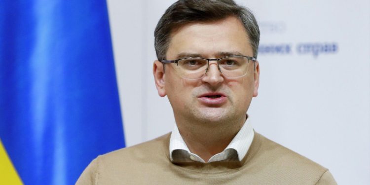 Кулеба заявил, что Киев ожидает поставки новых систем ПВО до конца года