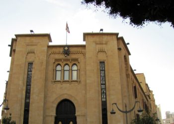 Ливанский парламент в пятый раз не смог выбрать президента страны