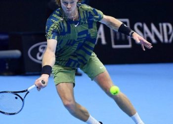 Мама Рублева считает, что теннисист выступил бы лучше в прошлом сезоне, если бы не критика общественности