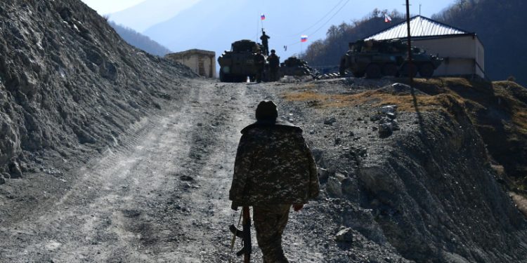 Минобороны зафиксировало нарушение в зоне ответственности в Карабахе