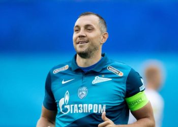 Нигматуллин предложил Дзюбе продолжить карьеру в экзотической стране