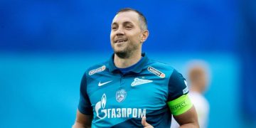 Нигматуллин предложил Дзюбе продолжить карьеру в экзотической стране