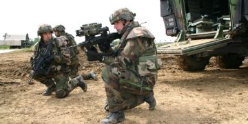 Противостоящих России «натовских» солдат замучили голод и клопы