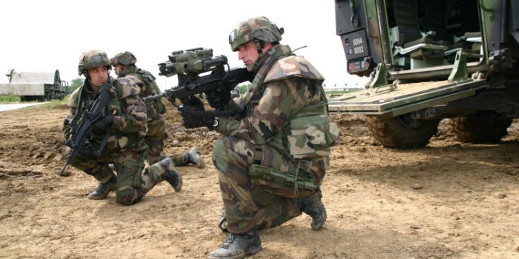 Противостоящих России «натовских» солдат замучили голод и клопы