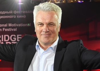 Российский актер рассказал, как прошел кастинг британского сериала «Корона»