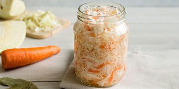 Сколько хранить квашеную капусту при комнатной температуре: советы хозяйке