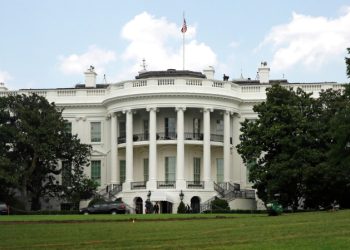 США оставили за собой право на ослабление санкций против Венесуэлы