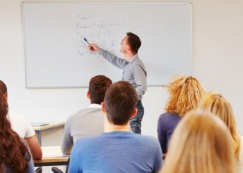 ТАСС: срок обучения в магистратуре для специалистов могут сократить