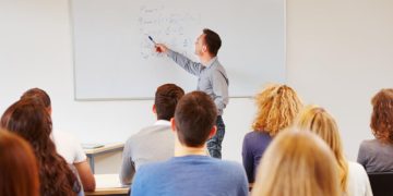 ТАСС: срок обучения в магистратуре для специалистов могут сократить