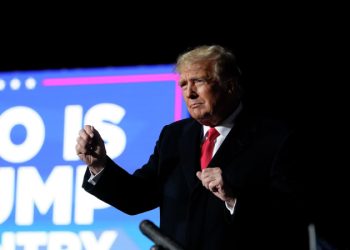 Трамп не явился в конгресс для дачи показаний по делу о штурме Капитолия