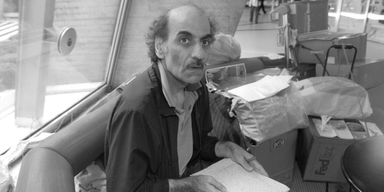 Умер иранец, ставший прототипом героя Тома Хэнкса в «Терминале»