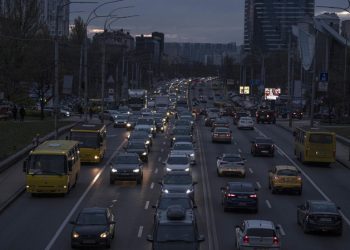 В Киеве снова ввели экстренные отключения света