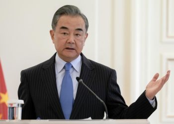 В МИД КНР заявили о необходимости избежать ядерного кризиса в Евразии