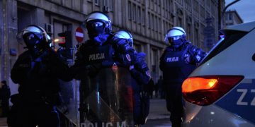 В Польше привели в повышенную боевую готовность полицию и спецслужбы