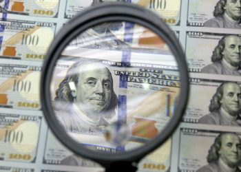 В США пожаловались на крах финансов за одно поколение