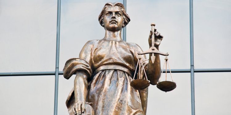 Верховный суд объяснил, когда с работодателя можно требовать компенсацию морального вреда