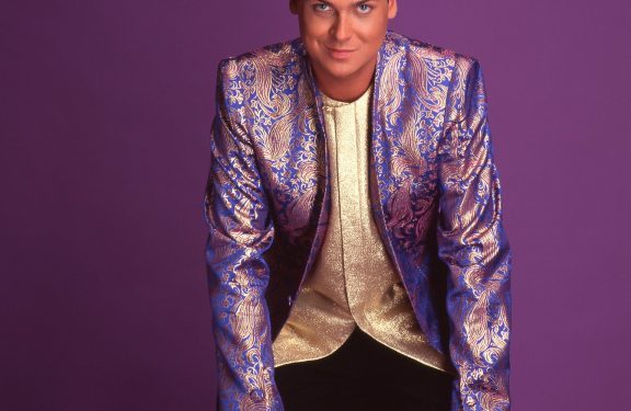 Визит Елизаветы II в Россию: чем угощалась, как нарушила этикет и что сказала Юлиану