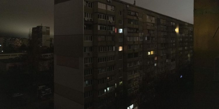 Во всех регионах Украины будут действовать плановые отключения света