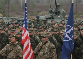 Военачальник НАТО признал неготовность ответить России