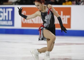 Выбежавший на поле фанат после выступления Трусовой прокомментировал свой поступок