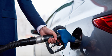 Итальянский министр не согласен с полным запретом машин с ДВС в 2035 году