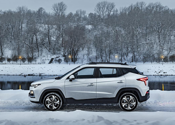 Электрокроссовер «Москвич 3е» появится у дилеров в конце декабря