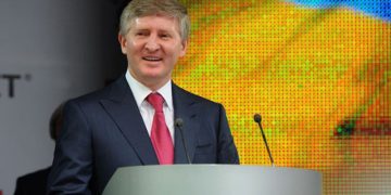 Ахметов назвал действия Зеленского против олигархов захватом власти